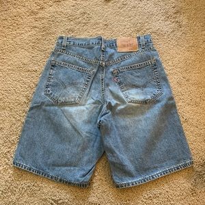 Vintage Levi’s 550 shorts